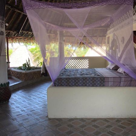 Coconut Village Beach Resort Diani Beach Bagian luar foto