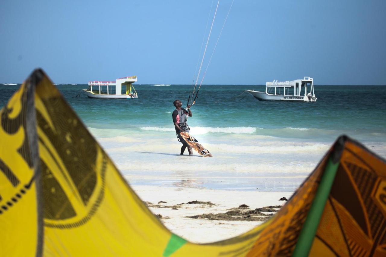 Coconut Village Beach Resort Diani Beach Bagian luar foto