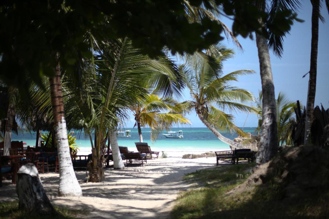Coconut Village Beach Resort Diani Beach Bagian luar foto