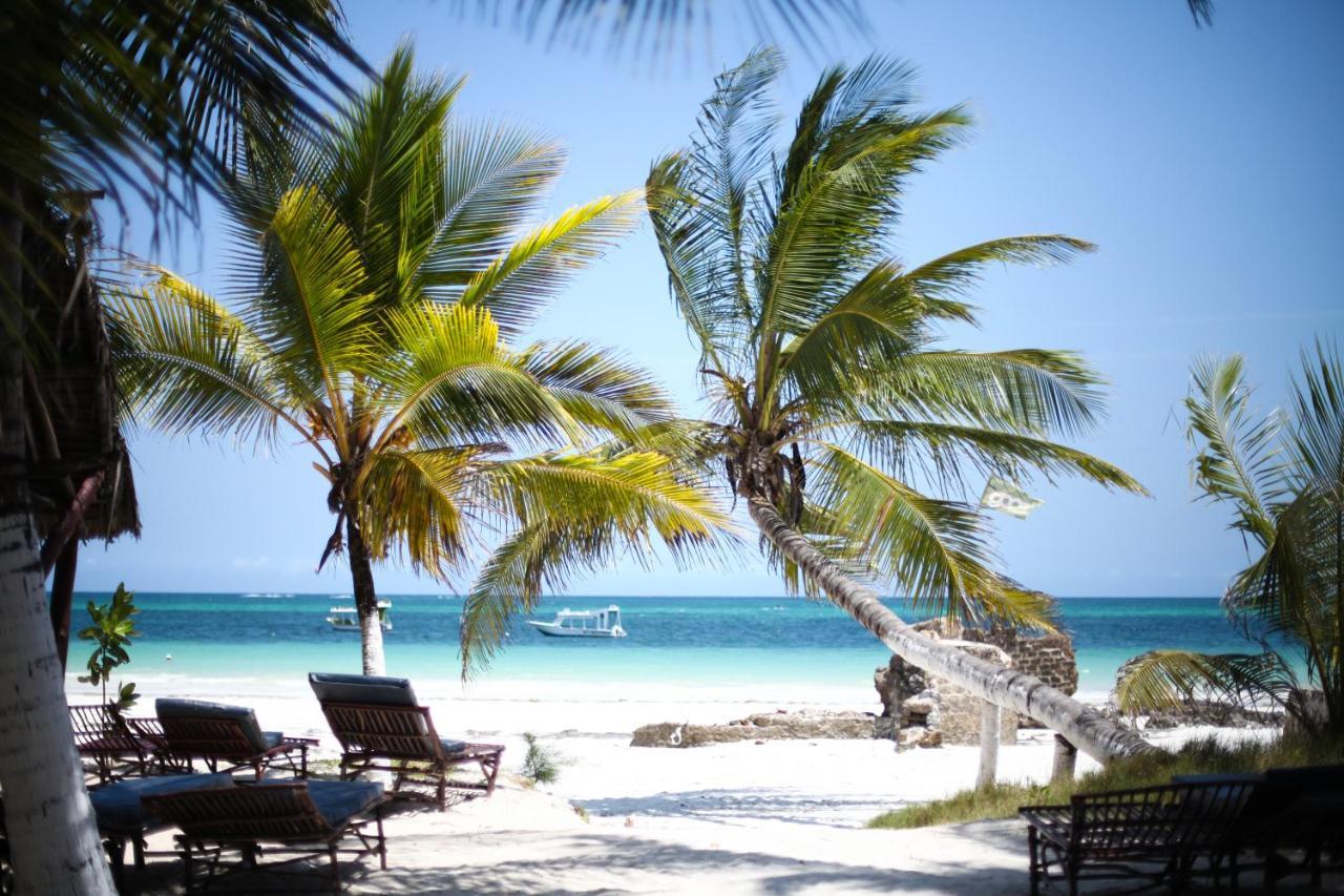 Coconut Village Beach Resort Diani Beach Bagian luar foto