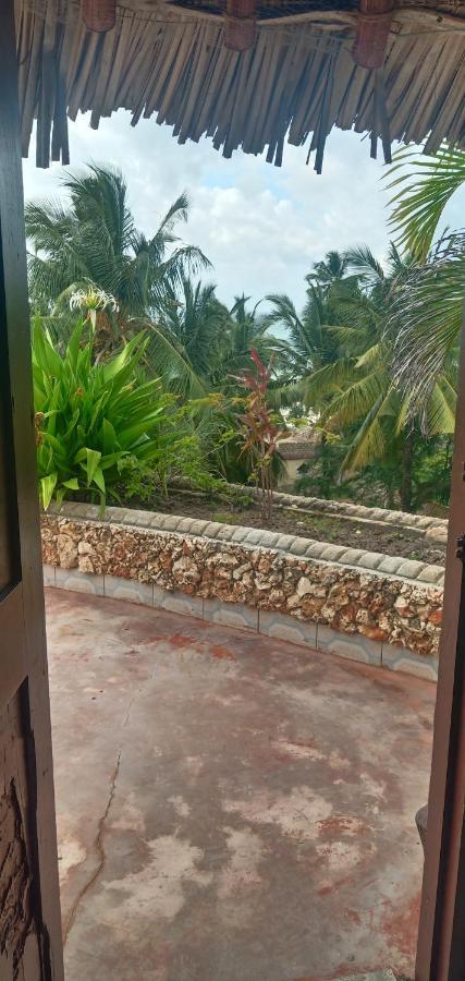 Coconut Village Beach Resort Diani Beach Bagian luar foto