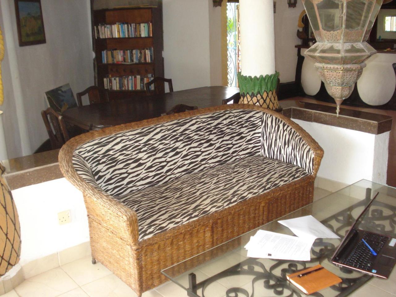 Coconut Village Beach Resort Diani Beach Ruang foto